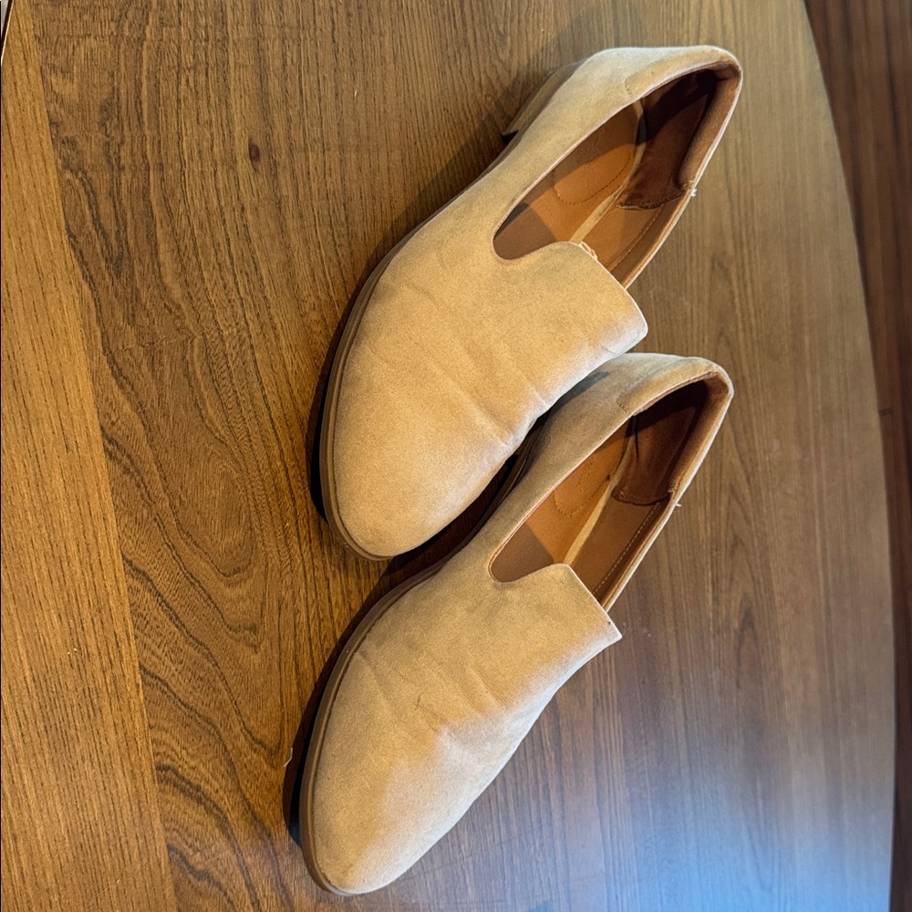 Universal Thread Tan Flats - Picture 2 of 4